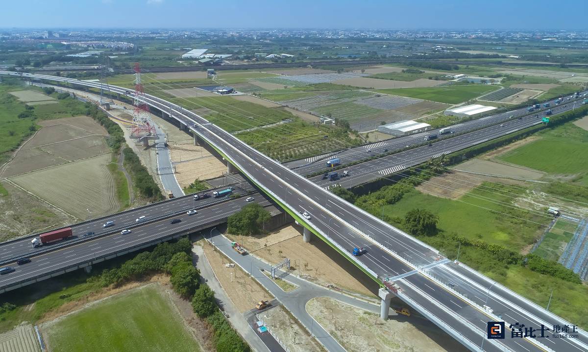 北外環為南科與市區通勤重要的快速道路。（圖片提供／台南市政府工務局）