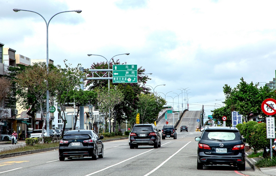 台中豐原路網四通八達，可快速銜接神岡、后里及國道一號交流道，區域交.jpg