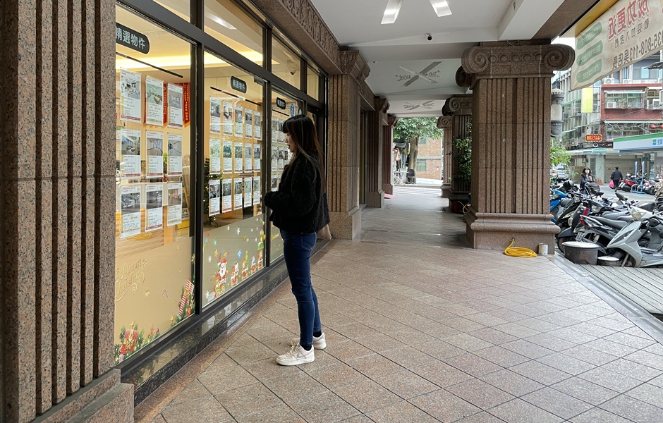 5月各大房仲交易量小幅回溫1成 業者：限貸令緊箍咒未解、「降價促成交」才能加速