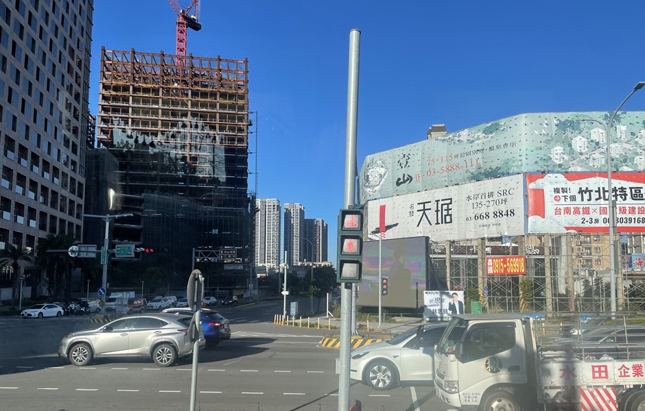 利空接力建商保守以待 市調估928房市大檔指標大案仍難亮相