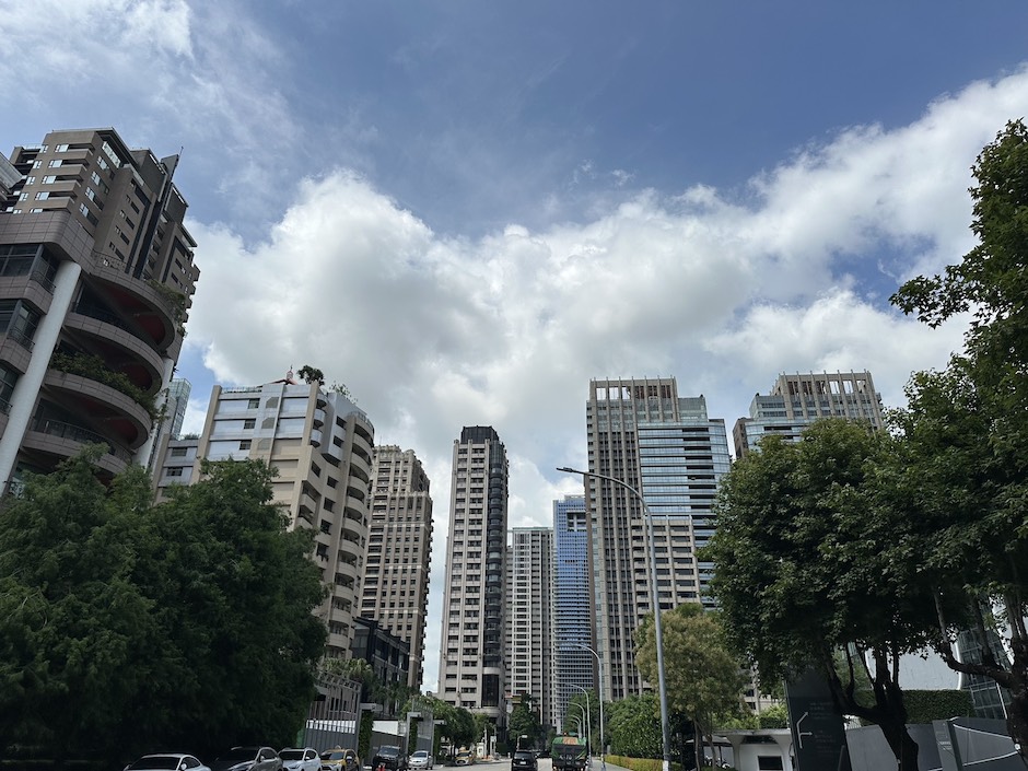 台中七期新市政中心集結國際飯店、百貨商圈與高端商辦，已成為中台灣最具國際能見度的企業總部聚落。（圖／記者莊亞築攝）