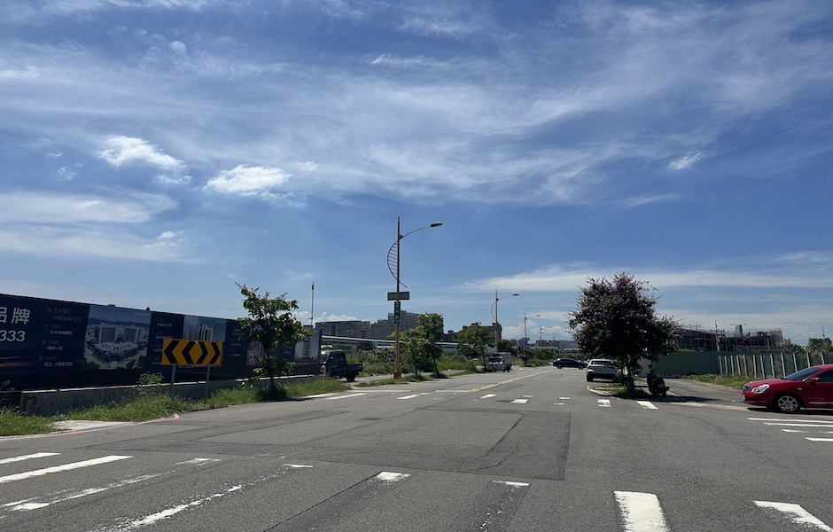 台中13期重劃區街景，區域正值成形關鍵期。（圖／記者莊亞築攝）