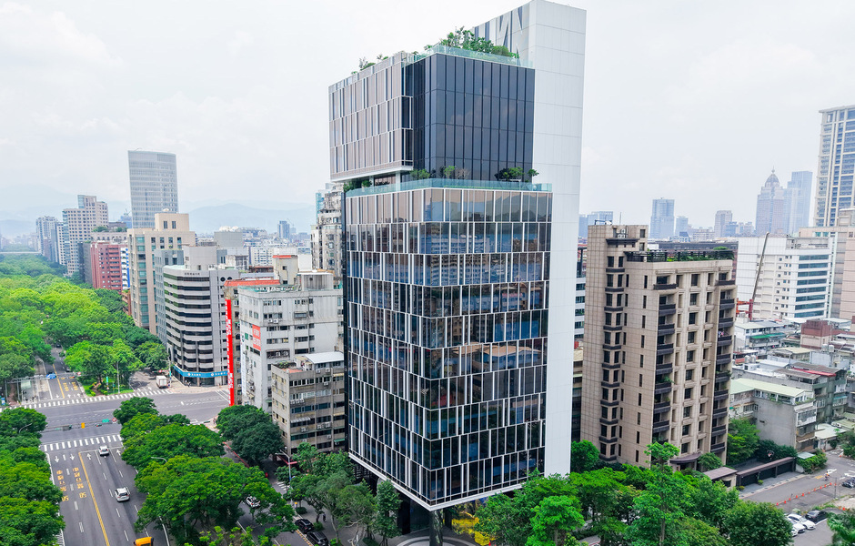 央行維持利率不變    黃舒衛：房市難脫價量修正格局