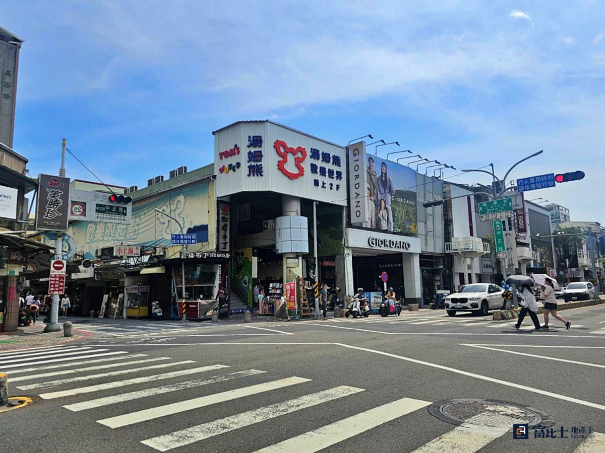 台南中正路最具地標性的湯姆熊歡樂世界，其址７月完成土地交易，成為近年區內高總價成交紀錄，投資公司砸4.1億成新房東。（圖／記者蘇茵慧）