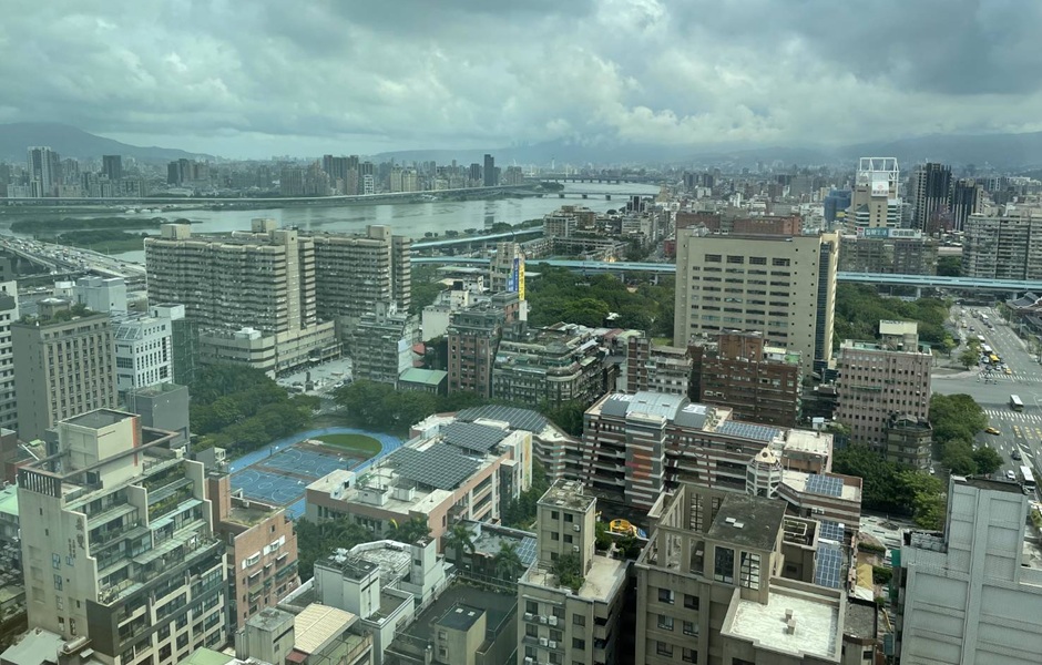六都家戶購屋比創新低！買氣十年來最慘 專家：利率高檔、政策干預，房市進入休整年