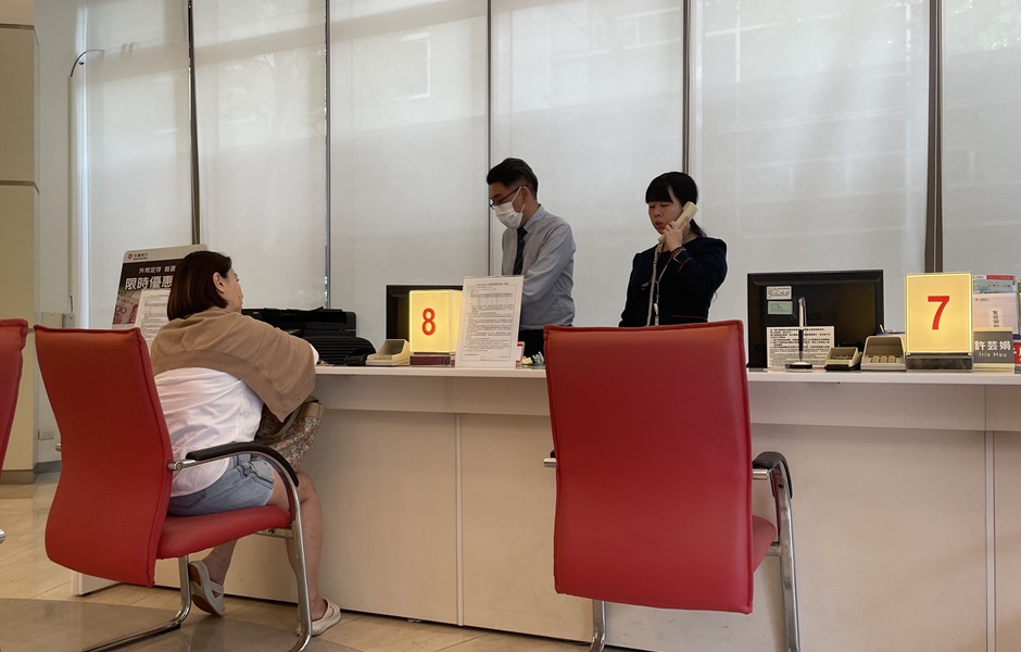 限貸令卡錢關!銀行新申貸人數少5萬人 保險公司成房貸救星大增近9成 限貸令卡錢關!銀行新申貸人數少5萬人 保險公司成房貸救星大增近9成