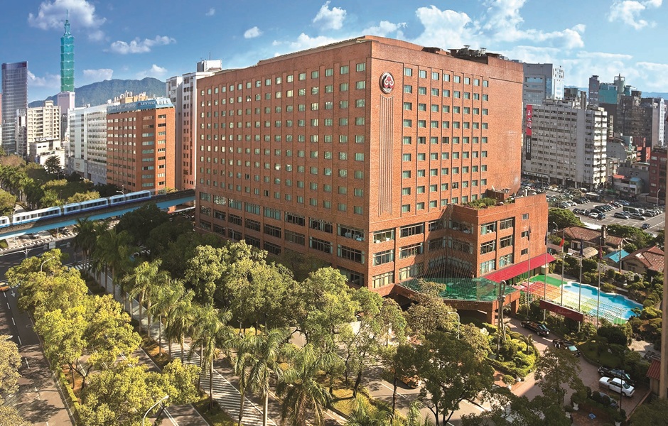 1761112820946015.jpg 台北福華大飯店位於交通便捷的大安區精華地段。 (台北福華大飯店提供).jpg