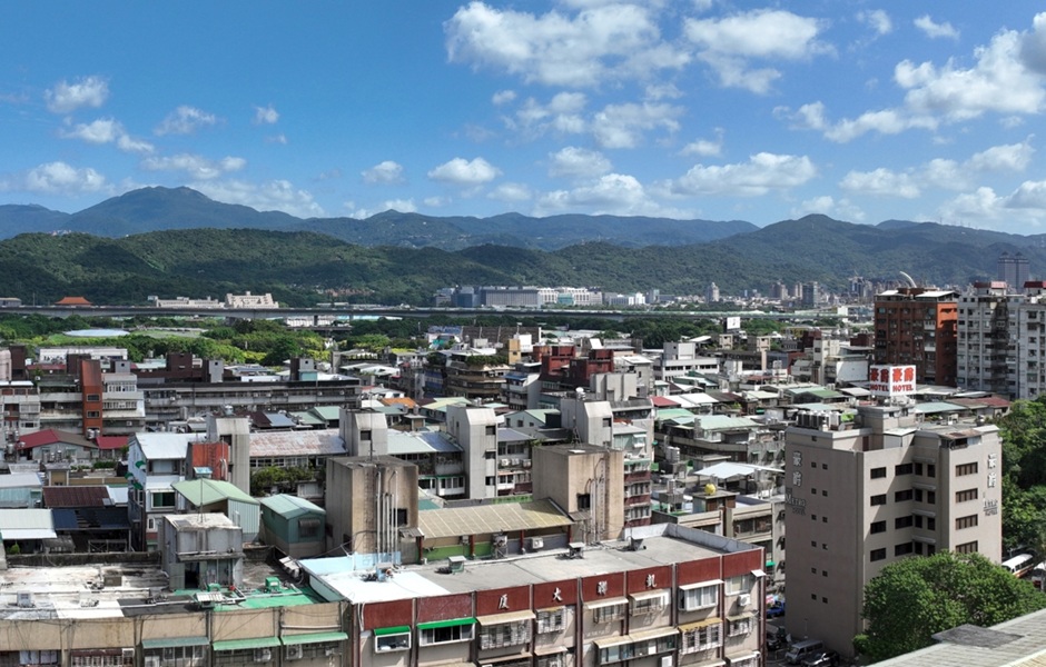 新版危老條例飯店、商辦重建恐受限 賴正鎰：只能循都更管道 成本、時程將大增