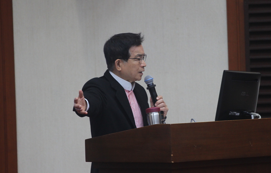 房市急凍 稅收少 133 億 立委促鬆綁 央行：尚無定論