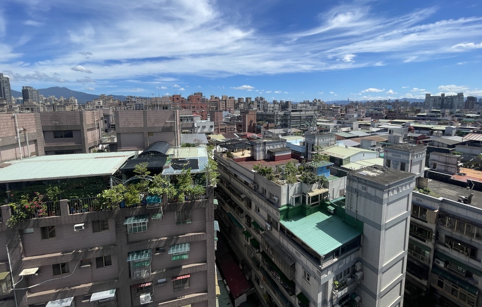 北市交易量年跌 35% 億級富豪狂掃大同區撐房價