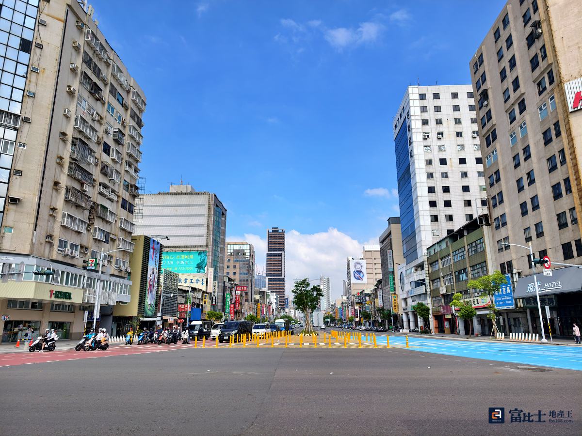 限貸令後，高雄今年1至10月的房地產交易件數中，以三民區為全市之冠。（圖／記者蘇茵慧）