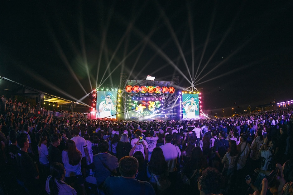 1764734409763054.jpg 本土天團玖壹壹-南北貳路音樂節-熱情開唱-粉絲擠滿會場超熱血-圖-kklive-混血兒娛樂.jpg