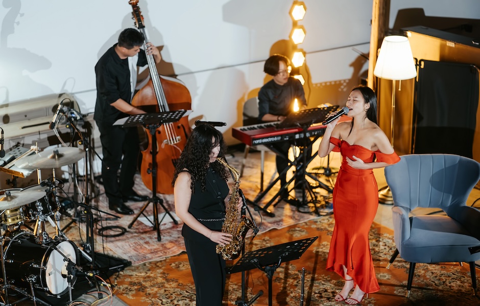 1765173046902395.jpg 10金曲爵士女聲Francis Tsai法蘭現場演唱多首專輯曲目-富宇建設提供_0.jpg