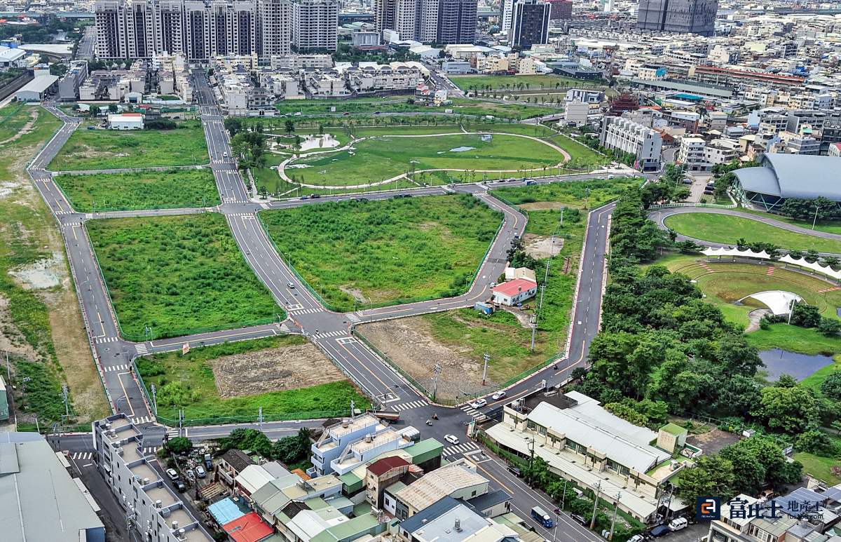 上一季高雄土地標售標脫率約40％，本季再推出5筆土地標售。（圖／高雄市地政局提供）