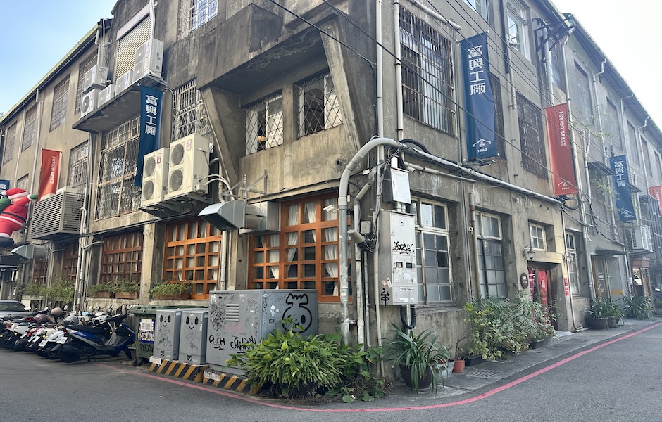 1765357349179439.jpg 1210-201.JPG