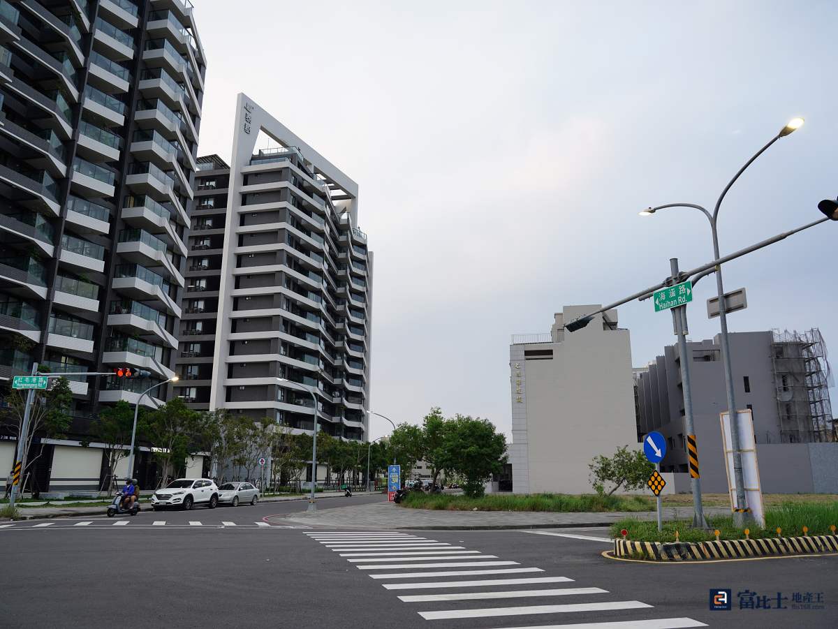 房貸成數下降、利率上升，促使高雄年薪60萬以下的小資族面臨買房喊卡。（圖／記者蘇茵慧）